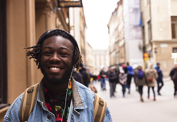 Atlas das Juventudes chega a 2ª edição e avalia os impactos da pandemia nos jovens brasileiros e sugere caminhos para apoiar essa população.