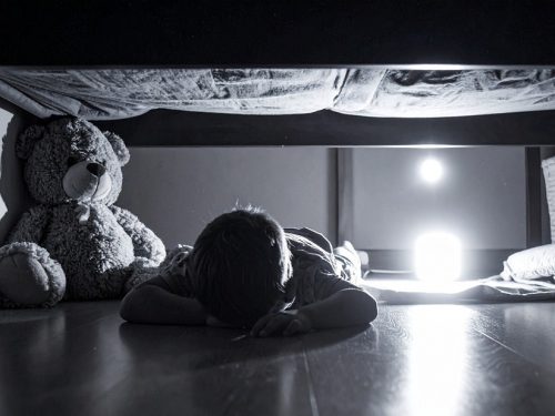 Número de crianças com lesões provocadas por violência subiu 60% em relação ao ano anterior; mais de 70% das vítimas são meninas